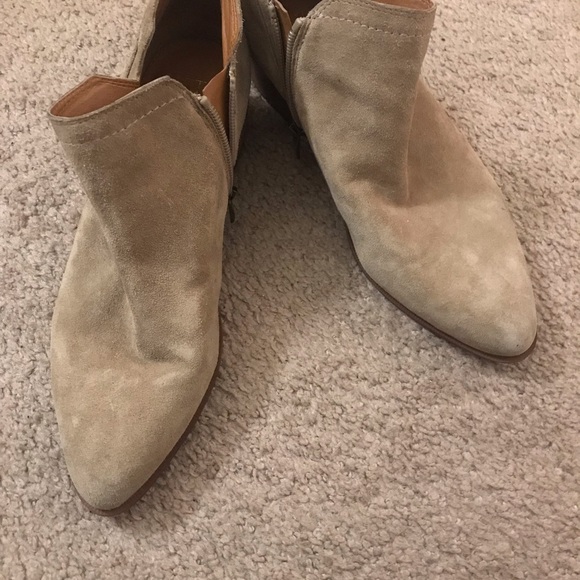 Sarto Franco Beige Booties! ❤️✌🏼 - Picture 2 of 2